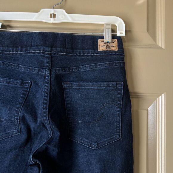 Signature by Levi Strauss & Co. Women's 28 Shaping Pull-On Skinny Jeans - Picture 5 of 8